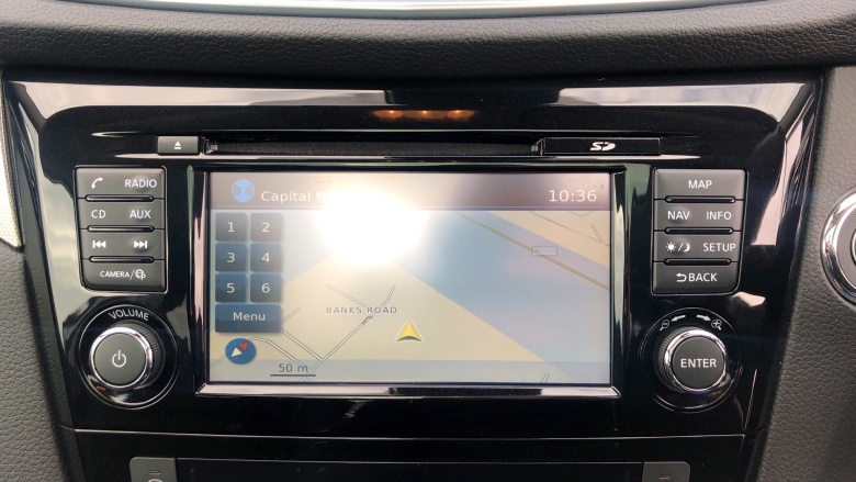 Nissan Qashqai 1.6 DiG-T Tekna [Glass Roof pack] 5dr Petrol Hatchback